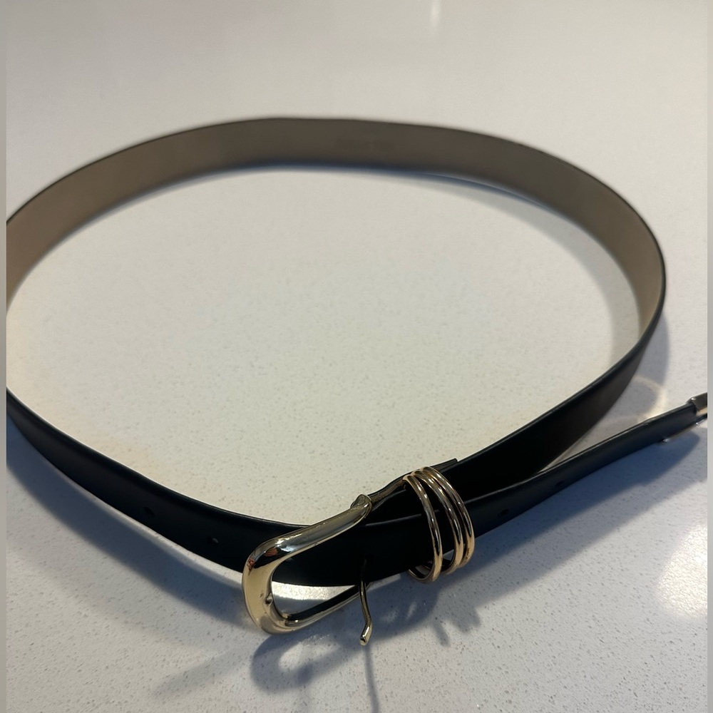 Elegant Black and Gold Women's Belt